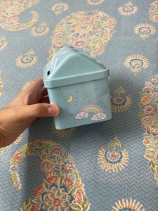 Kidsaholic Hut Shape Cartoon Printed Metal bank