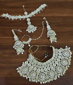Premium Offwhite Pearl Kundan Bridal Jewellery Set