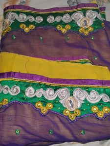 i am selling yellow 🟡💛 purple 🟣💜 saree