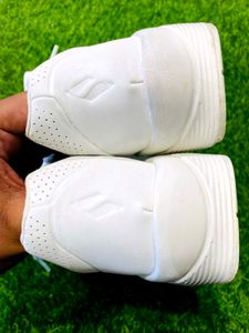 Skechers UNO White Sneakers  Shoes