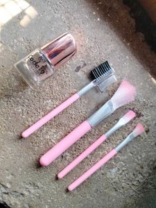 Nail paint Top Coat And Makeup Brush 🖌️