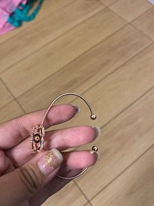 Chanel Symbol Bracket