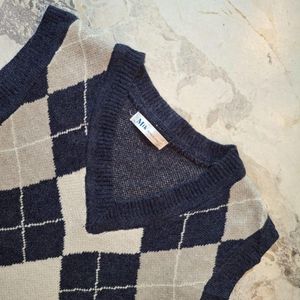 Ladies Korean Style Vest