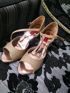 Golden HEELS