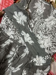 Gray Floral Embroidered Tunic Top