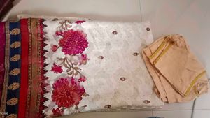 Saree With Blouse