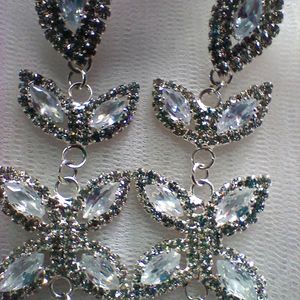 Long Ad Butterfly Earring 🦋🤍