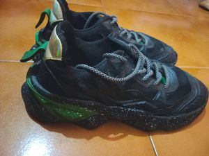 Black Sneakers