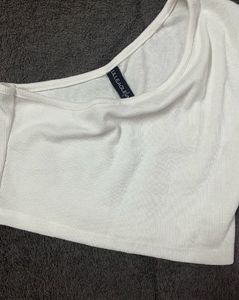 One Shoulder Crop Top Free Shorts