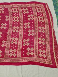 Red &amp; Cream Printed Sari