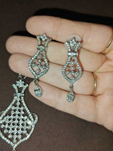 Beautiful AD Pendant Set