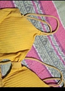 Kadhai Dupatta With Yellow Bra