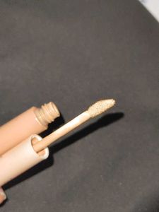 Glam21 Duo Concealer and Corrector Pen