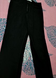 WIDE LEG  DENIMS BLACK.(PRICE.DROP!)