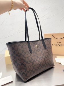 COACH TOTE