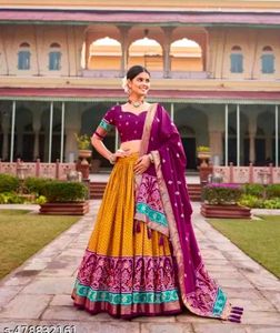 New Bollywood Stayle Beautiful Lahenga Dress Inpot