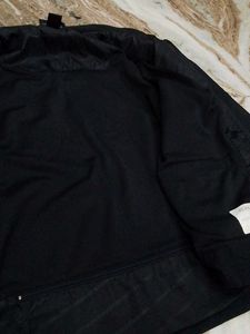 Baure jecket is really good and comfortable jecke