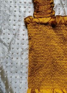 💛RUFFLE CROP TOP💛