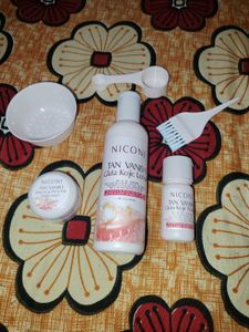 Niconi Tan Vanish Kojic Lotion Fully Seal Packed
