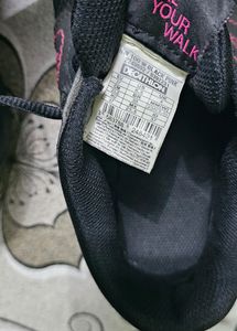 DECATHLON NewFeel Women Walking Shoes