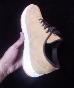 NEW No USED SPORTS SHOES FOR MAN.