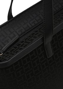 TH BRAND NEW HAND BAG