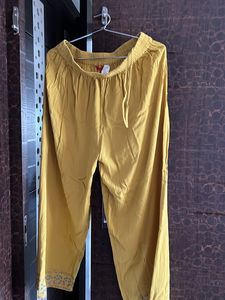 Brand W , Size M