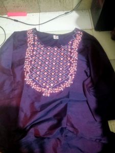 Women Embroidered Kurta (Purple 💜)