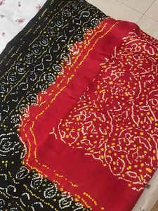 Elegant Bandhani Dupatta, Gajji silk