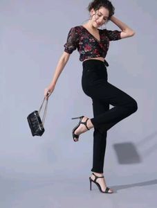 Beautiful Floral Print Crop Top