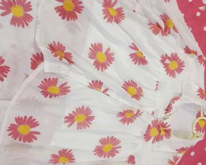 Daisy Print White Top