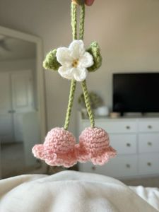 Crochet Flower Keychain (customisable)