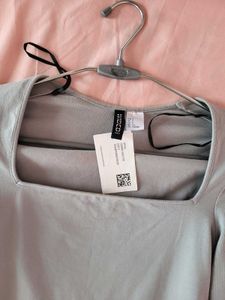 H&amp;M Square Neck Long Sleeve Top/Size-S