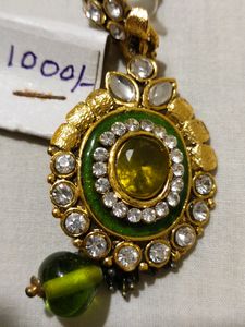 Pendent Set