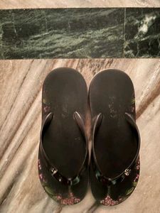 Cute Black Floral Flip Flops