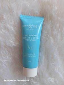 Dot & Key Hydrating Gentle Face Wash
