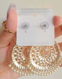 Glamorous Gold Earrings🌟