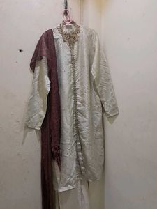Elegant Men&#39;s Sherwani