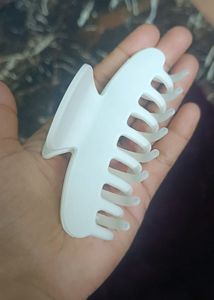 NEW UNUSED HIGH QUALITY CLUTCHES 99/-
