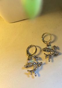 Melting moon earring