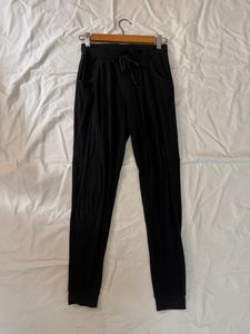 Black Jogger pants -Europe