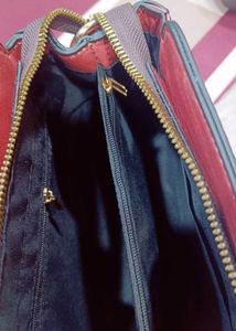 Nice And Good Looking Handbag For Any Occasion