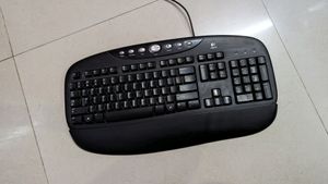 Logitech Keyboard With Detachable Armrest