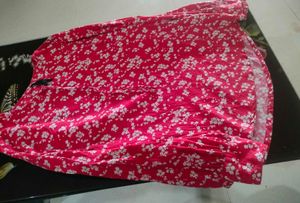 ❤️🌹Floral Red Top🥀