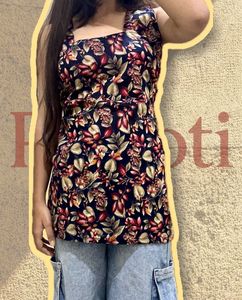 Floral Print Sleeveless Top