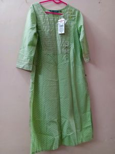 Printed Straight Kurta With Embroided Yoke