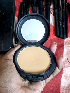 ✨COMBO✨M.A.C Cosmetics Powder Plus Compact &amp; brush