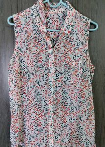 Patterned Sleeveless Shirt