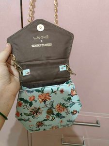Chic Unique Sling bag