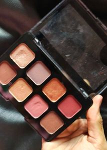 Insight Cosmetics Winged Eyes Eyeshadow Palette